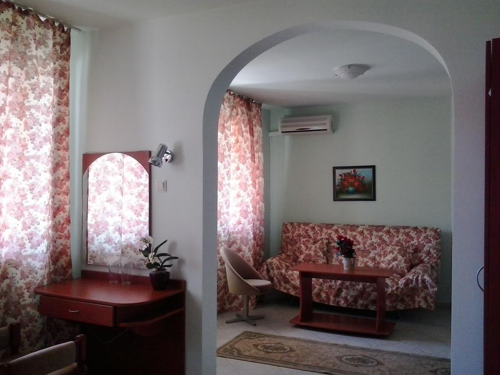 Hotel Focus Várna Kültér fotó
